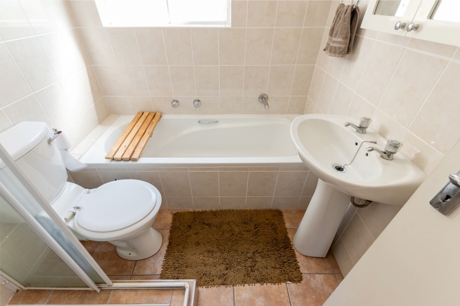3 Bedroom Property for Sale in Skiathos Western Cape